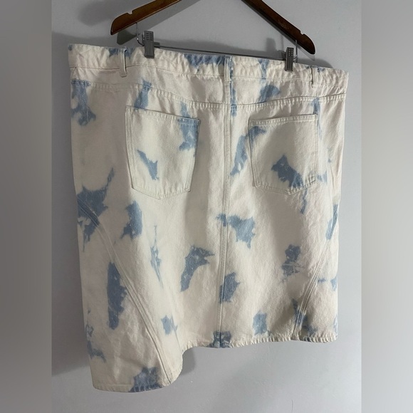 Future Collective - Light Wash High Rise Midi Denim Skirt - Picture 8 of 12